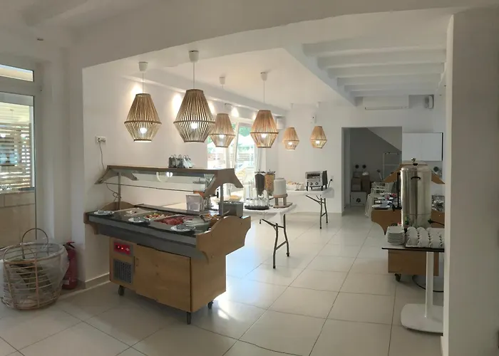 Stella Hotel *