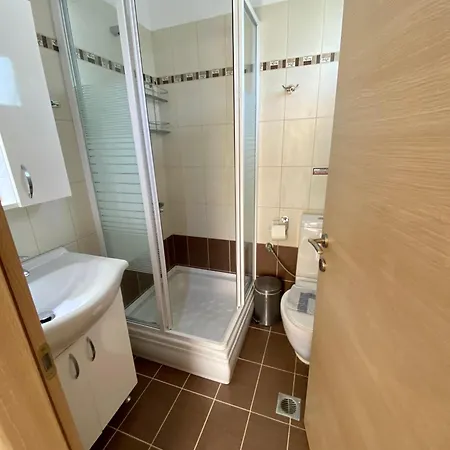 Stella * Szkála Rahoníu